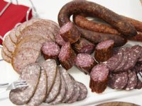 Maasland Vleeswaren versterkt aanbod met Brabantse streekproducten