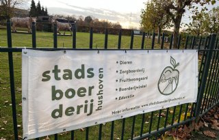 Op verzoek kijken bij varkensstal met Zweedse dagontmesting